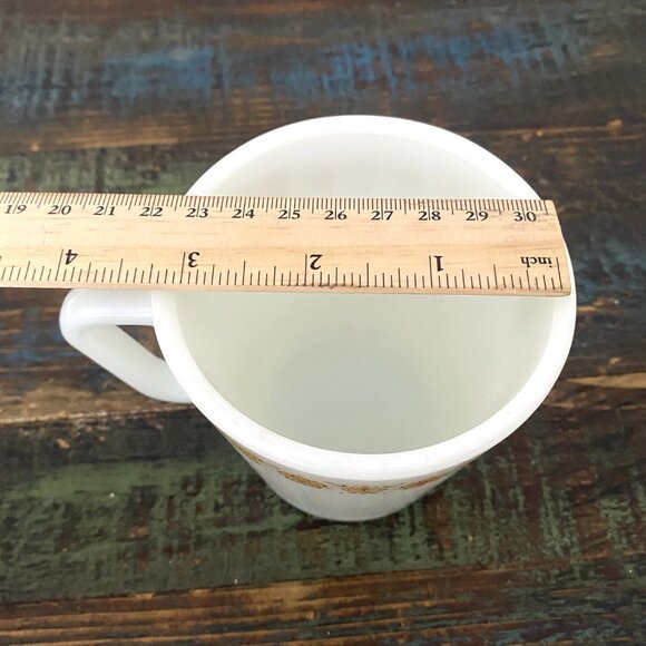 Set of 4 Vintage Pyrex Coffee Mugs - Picture 3 of 5